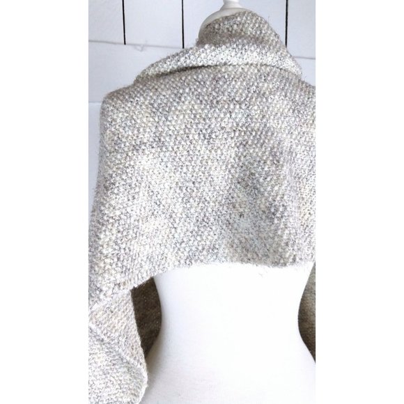 Vintage ivory chunky crochet knit fringe pocket shawl scarf/knit fringe tassel - Picture 4 of 4